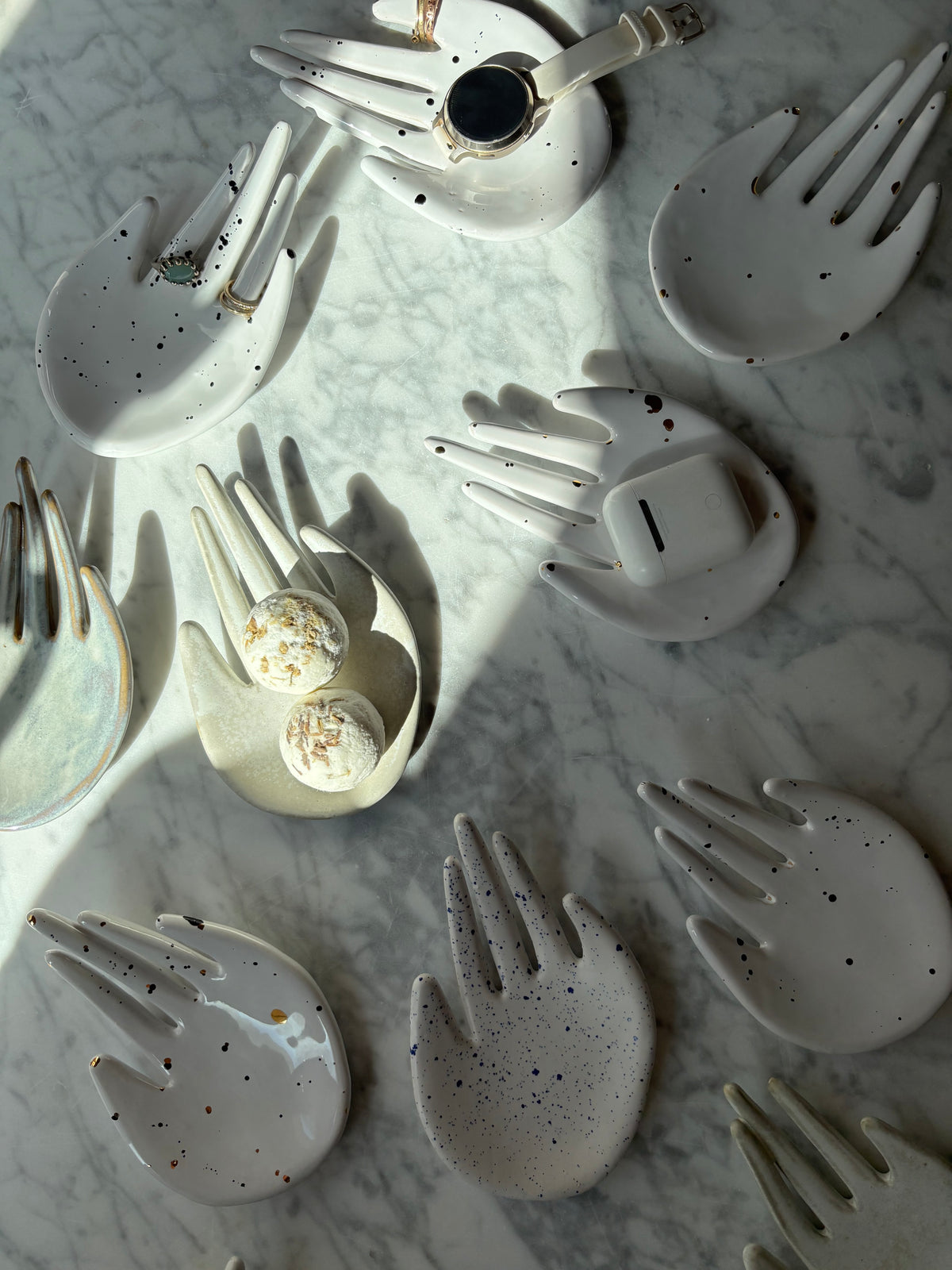 Ceramiczna Dłoń na Biżuterię 25/26 Milky Romantic