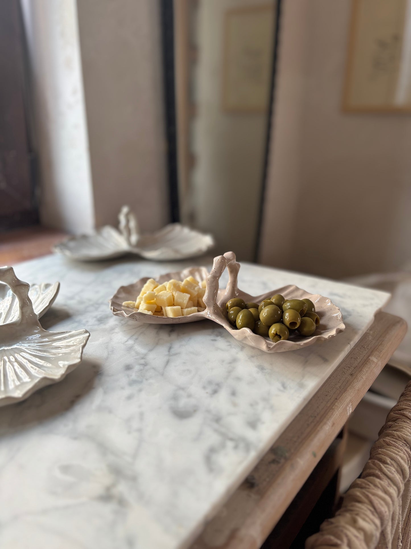 Ceramiczny Talerzyk Podwójna Muszla na Przekąski Freckled Lilac