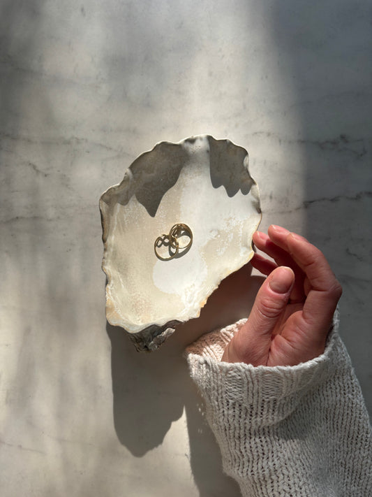 Ceramiczny Talerzyk na Drobiazgi Ostryga milky Romantic