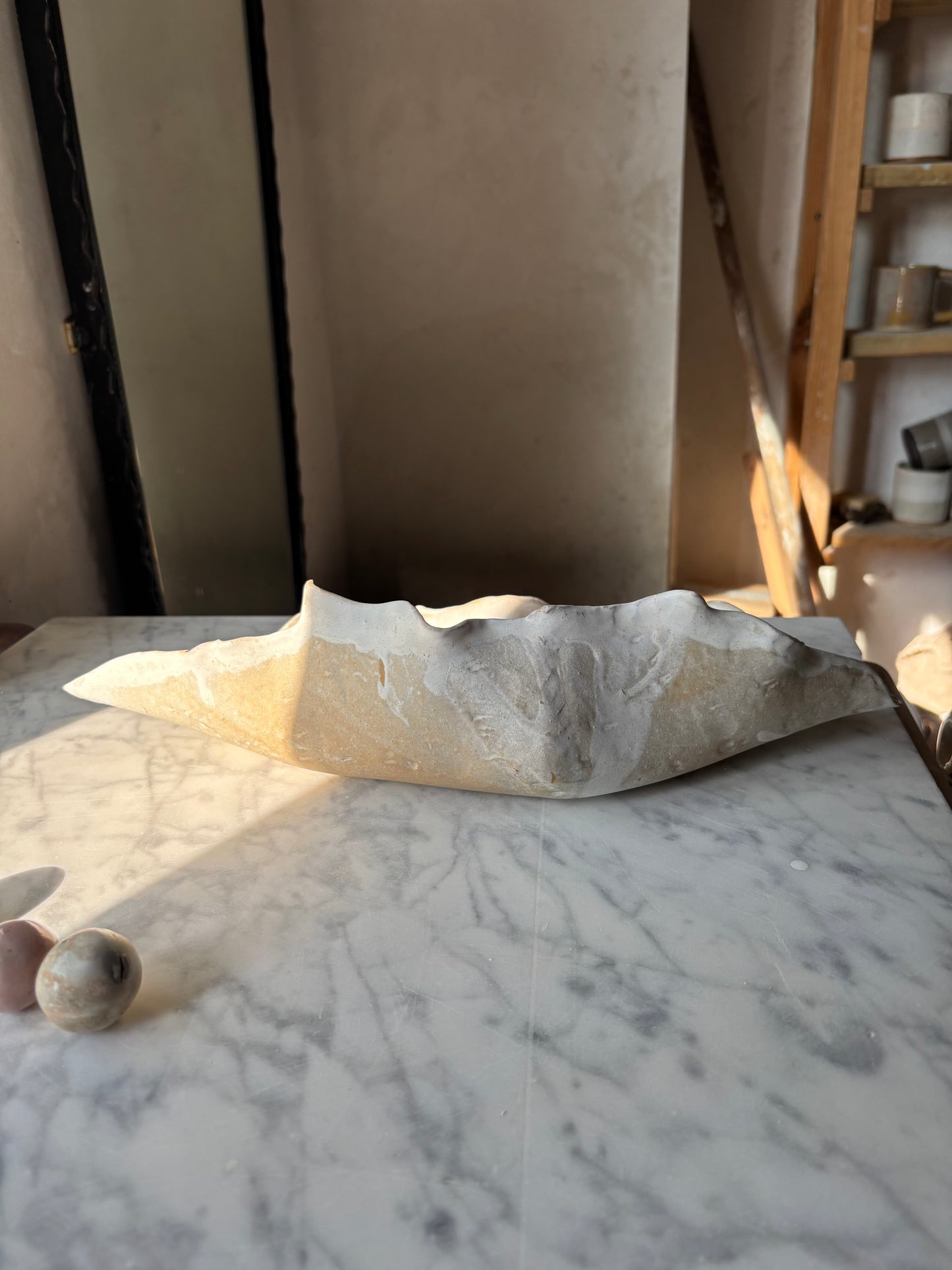 Ceramiczna Rzeźba Muszla na Biżuterię XL Milky Romantic