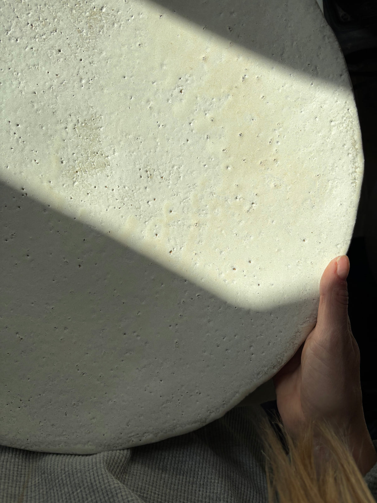 Ceramiczna Okrągła Misa na Cokole XXL Rustic White