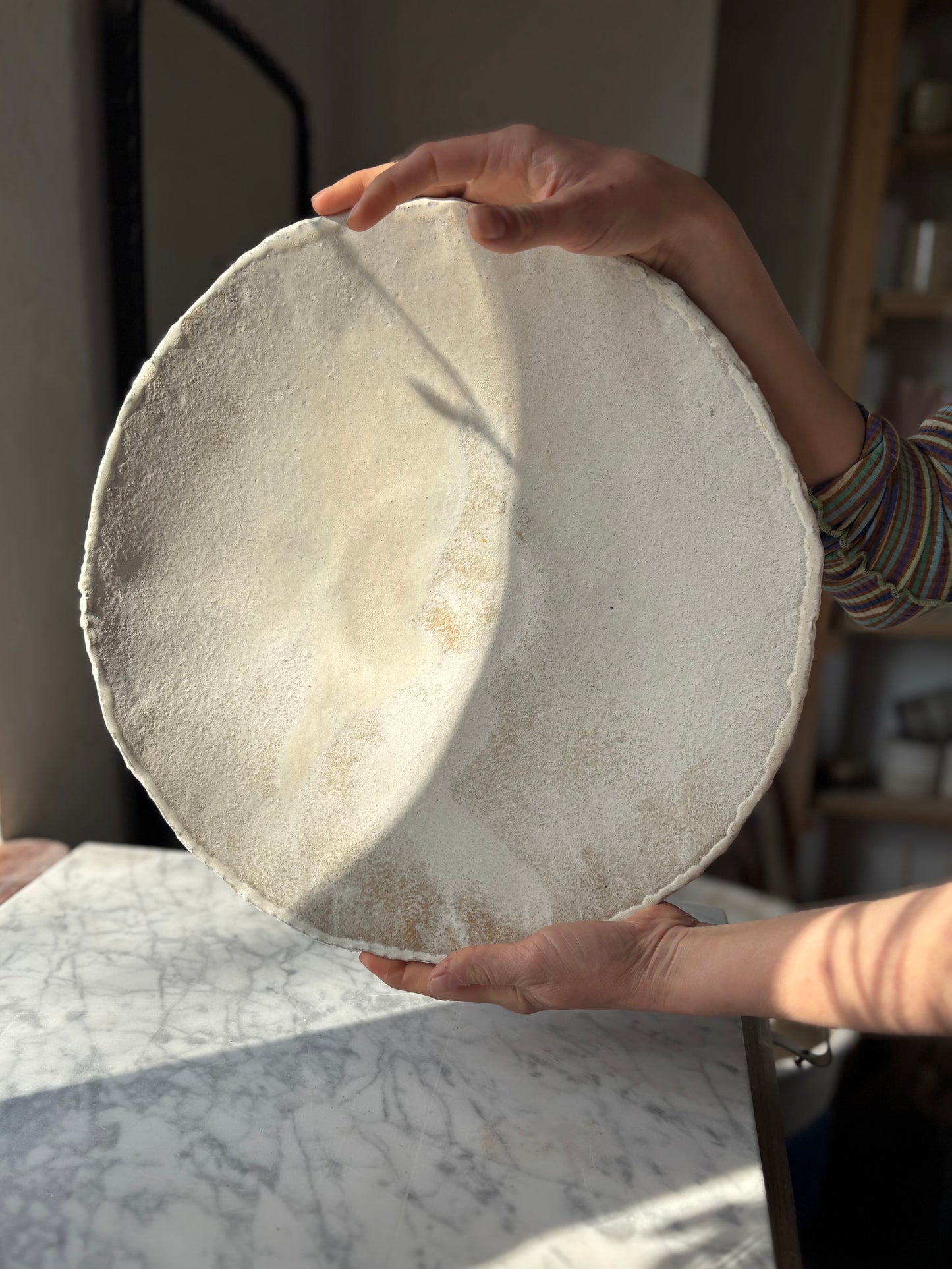 Ceramiczna Okrągła Misa na Cokole XXL Rustic White
