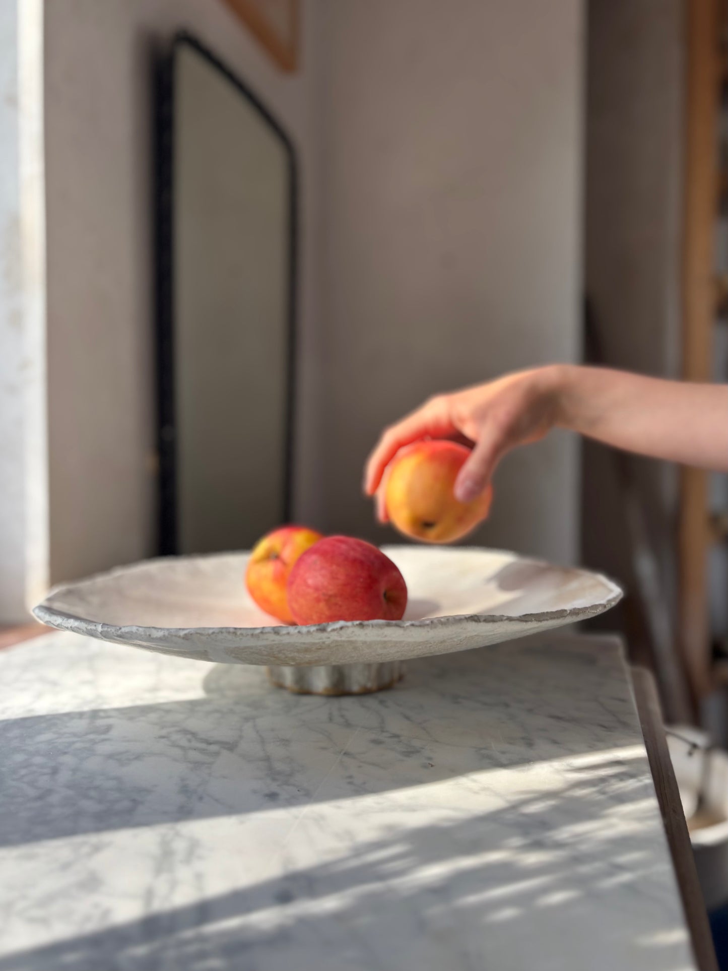 Ceramiczna Okrągła Misa na Cokole XXL Rustic White