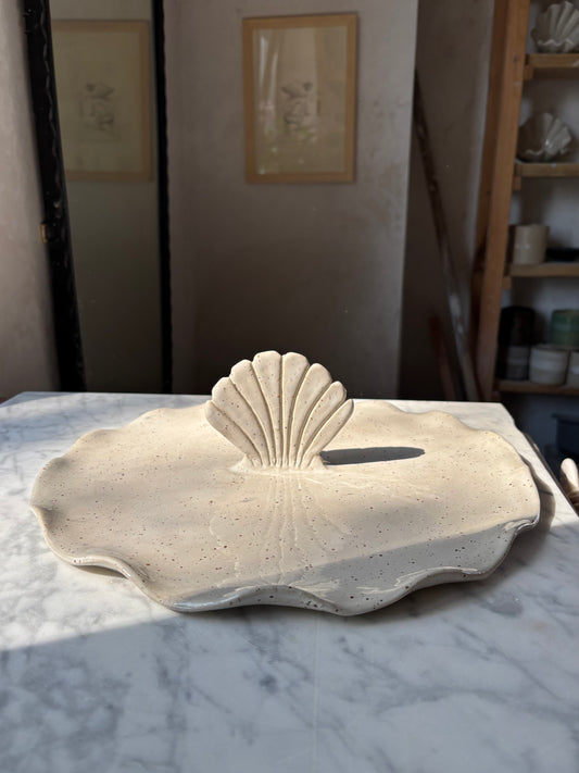 Ceramiczna Patera na Ciasto z Muszlą XXL Freckled Pearl White
