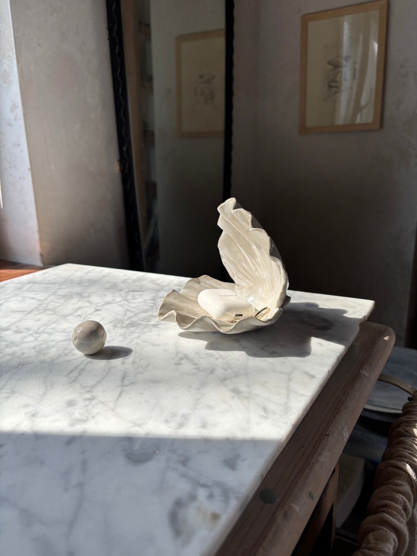 Shell Jewelry Vault Pearl White