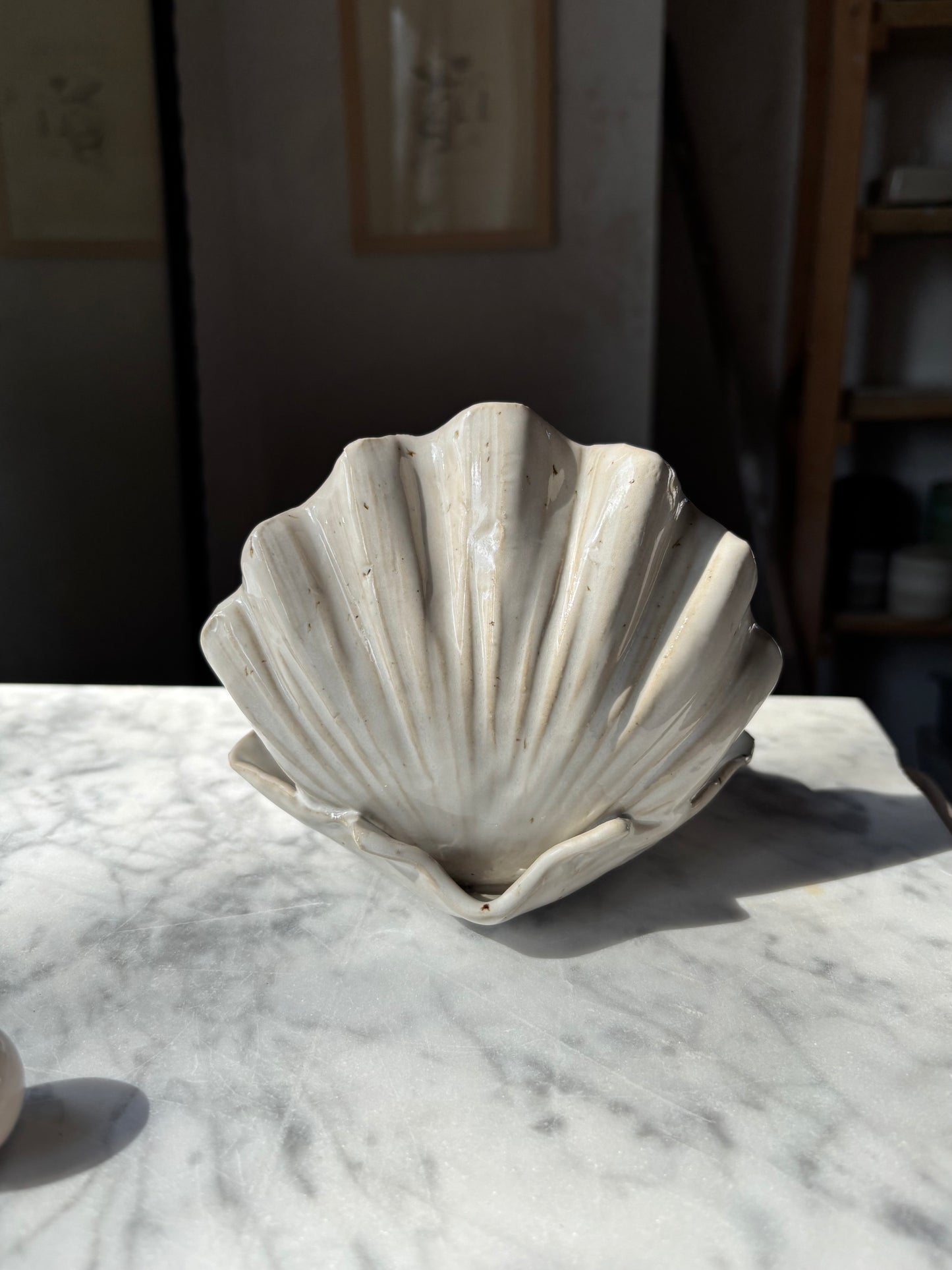 Shell Jewelry Vault Pearl White
