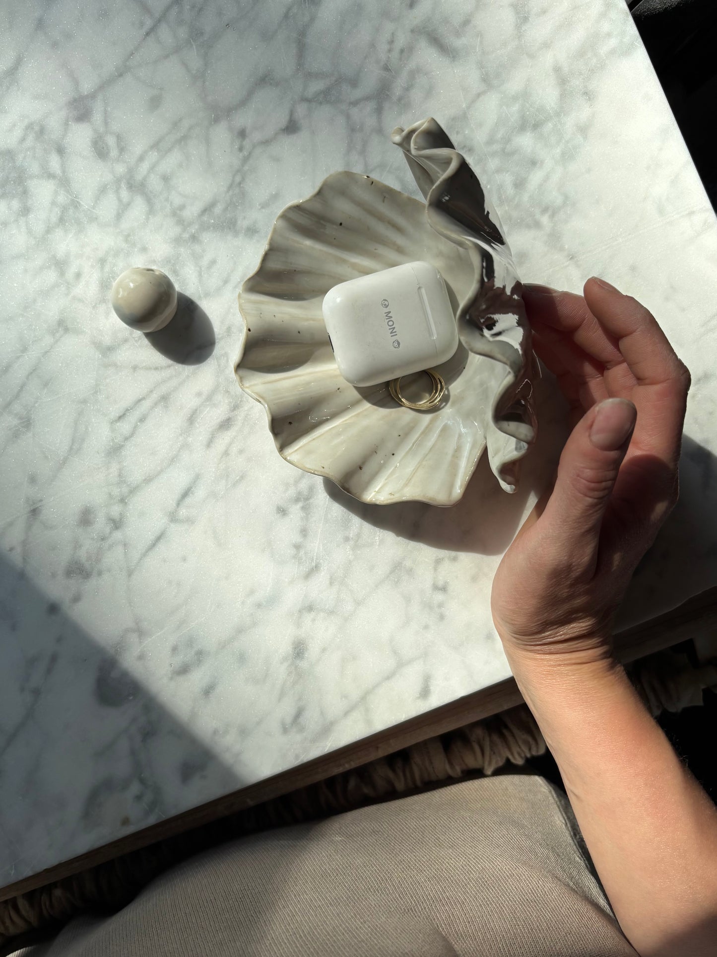 Shell Jewelry Vault Pearl White